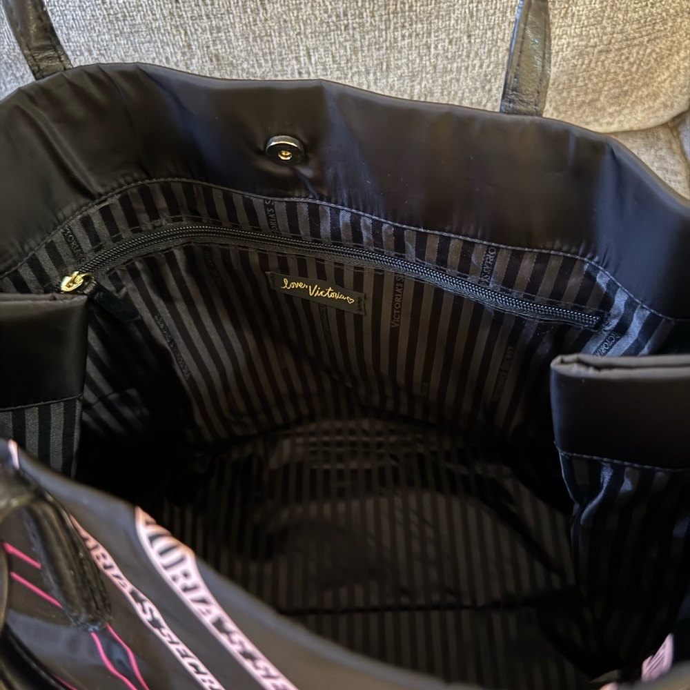 Victoria's Secret Chevron Black and Pink Tote - Picture 4 of 6